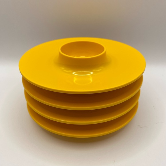Rosti Mepal egg cups in yellow. Vintage melamine - Picture 3 of 8